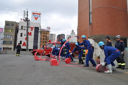 初任科実技　ホース延長収納