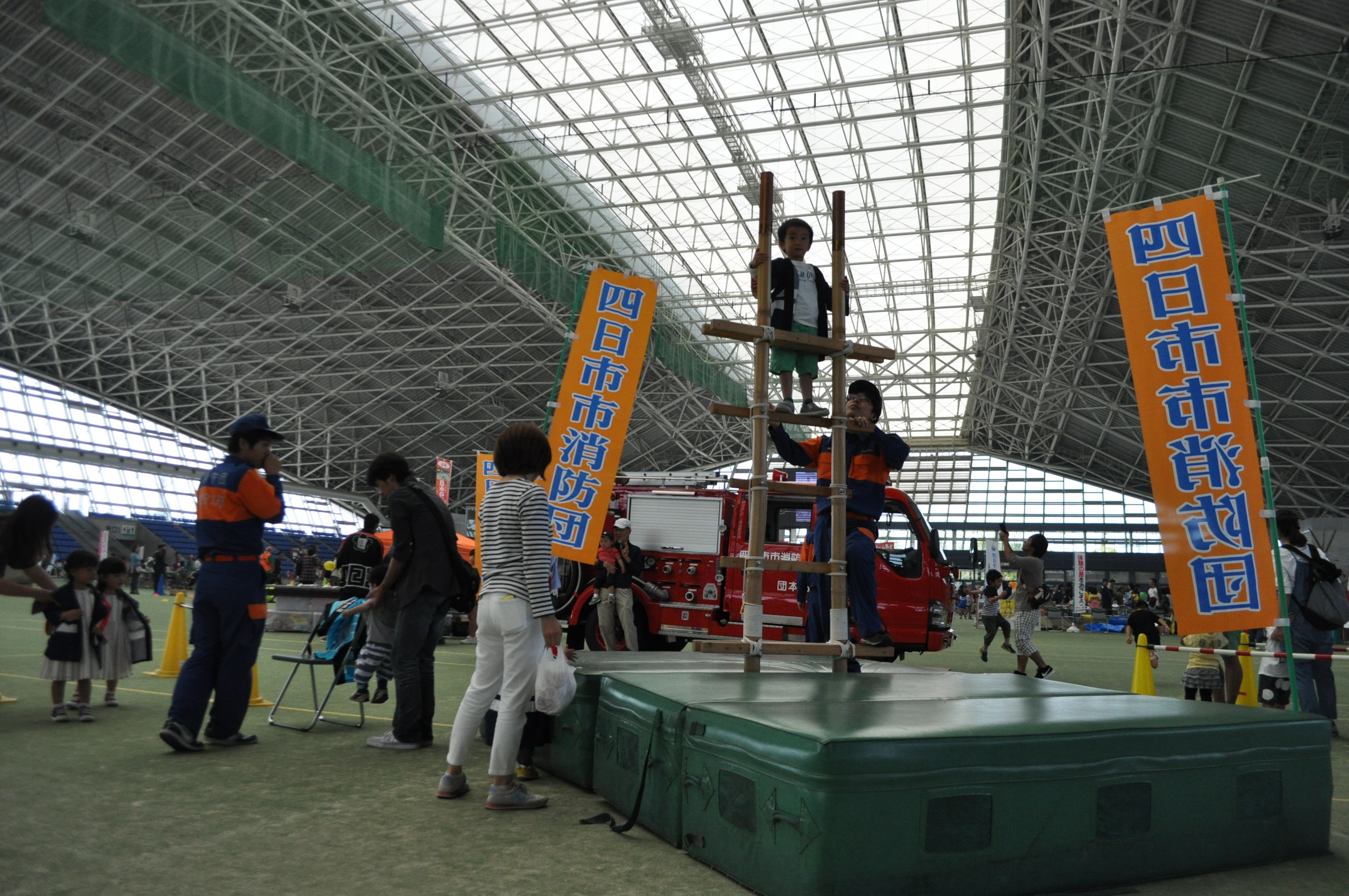 ミニはしご登り体験