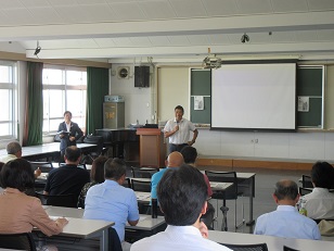 明日を考える集い写真