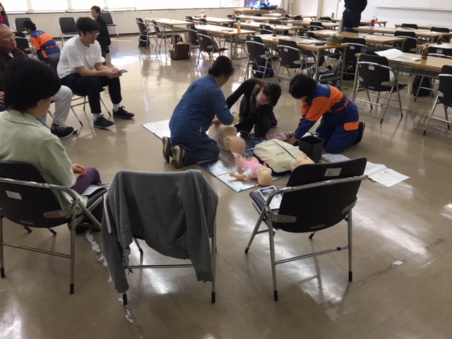 指導にあたるサルビア分団