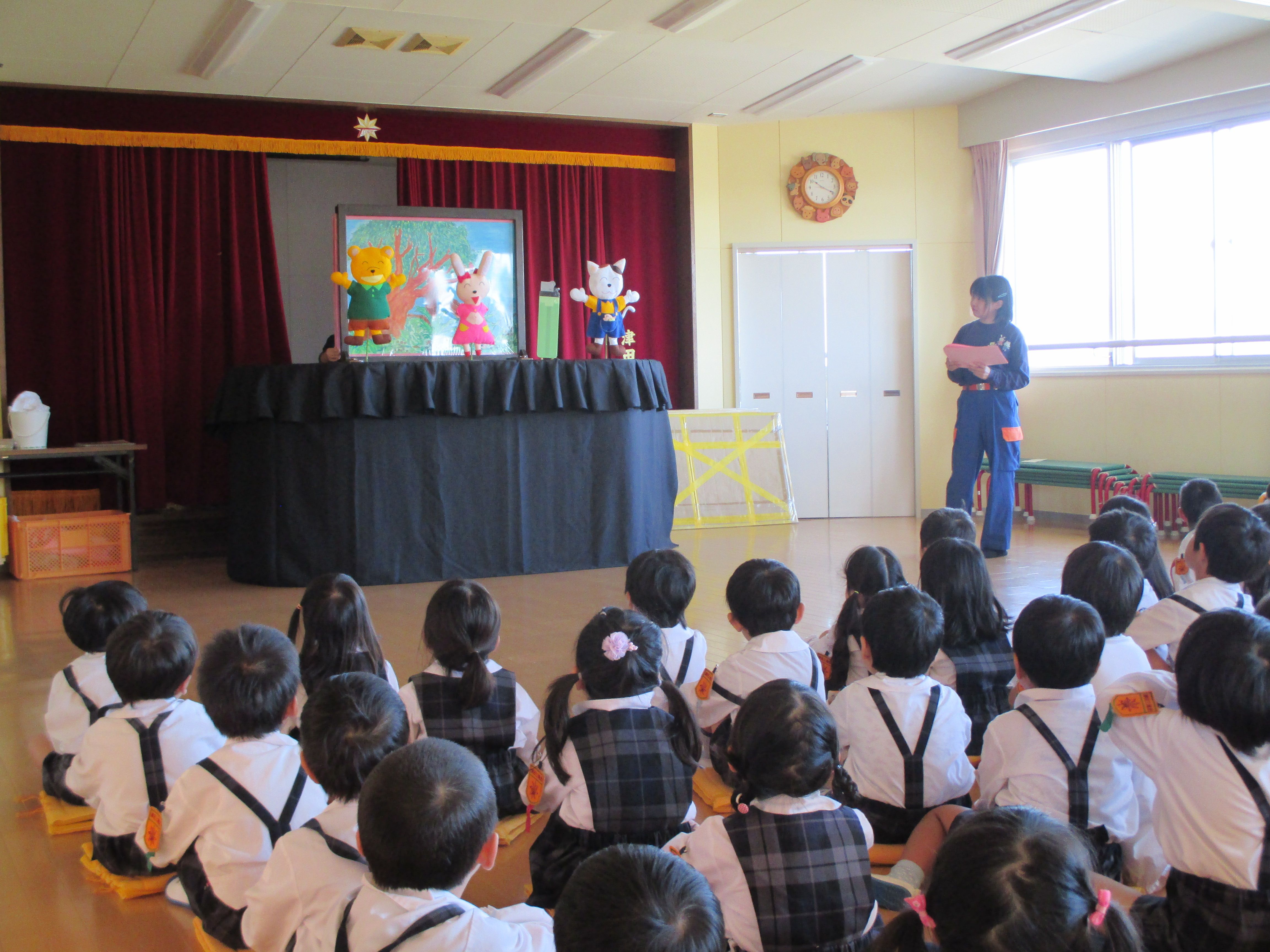 大型紙芝居の様子