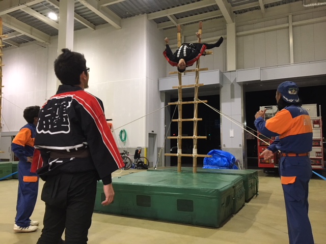 新規乗り手団員への指導風景