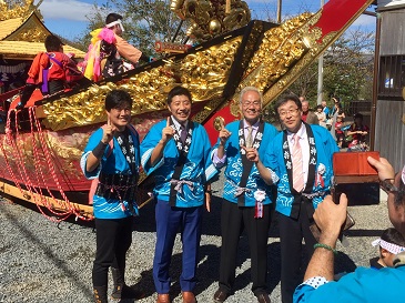 南楠鯨船練り行事