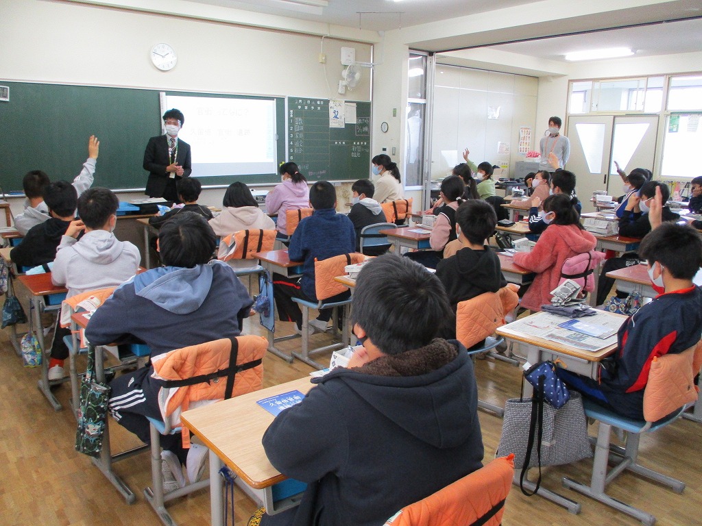 八郷小学校での授業の様子