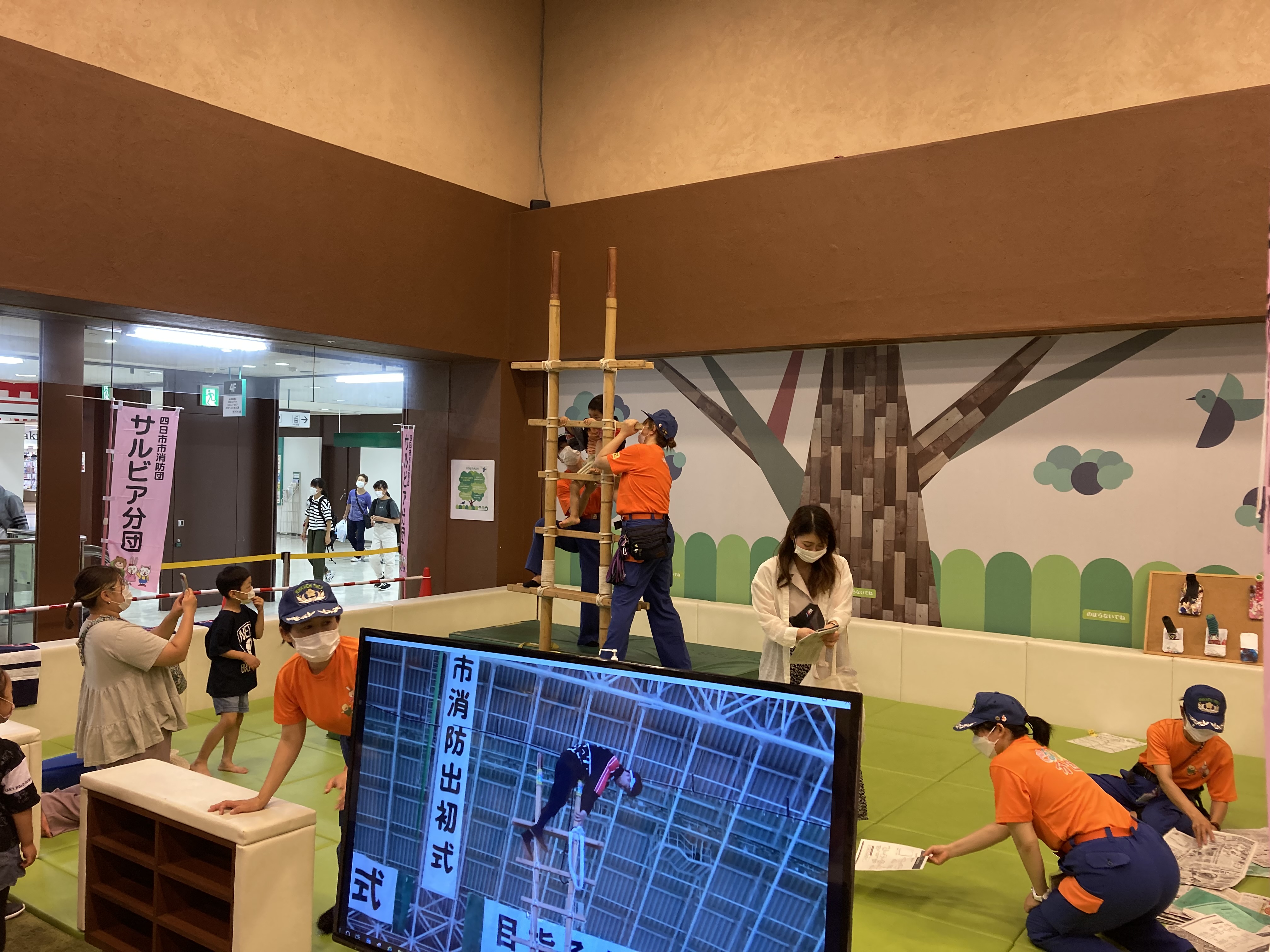 四日市ステーションまつりの写真（１）