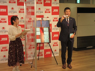 全国都道府県対抗eスポーツ選手権2021MIEでの市長の様子