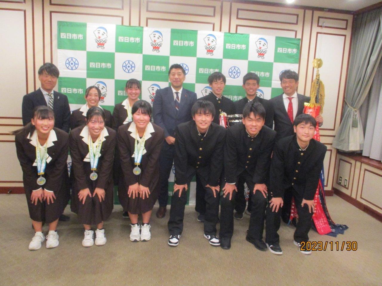 20231130 全国選抜高校テニス大会・全国高等学校総合体育大会テニス競技大会出場選手表敬訪問