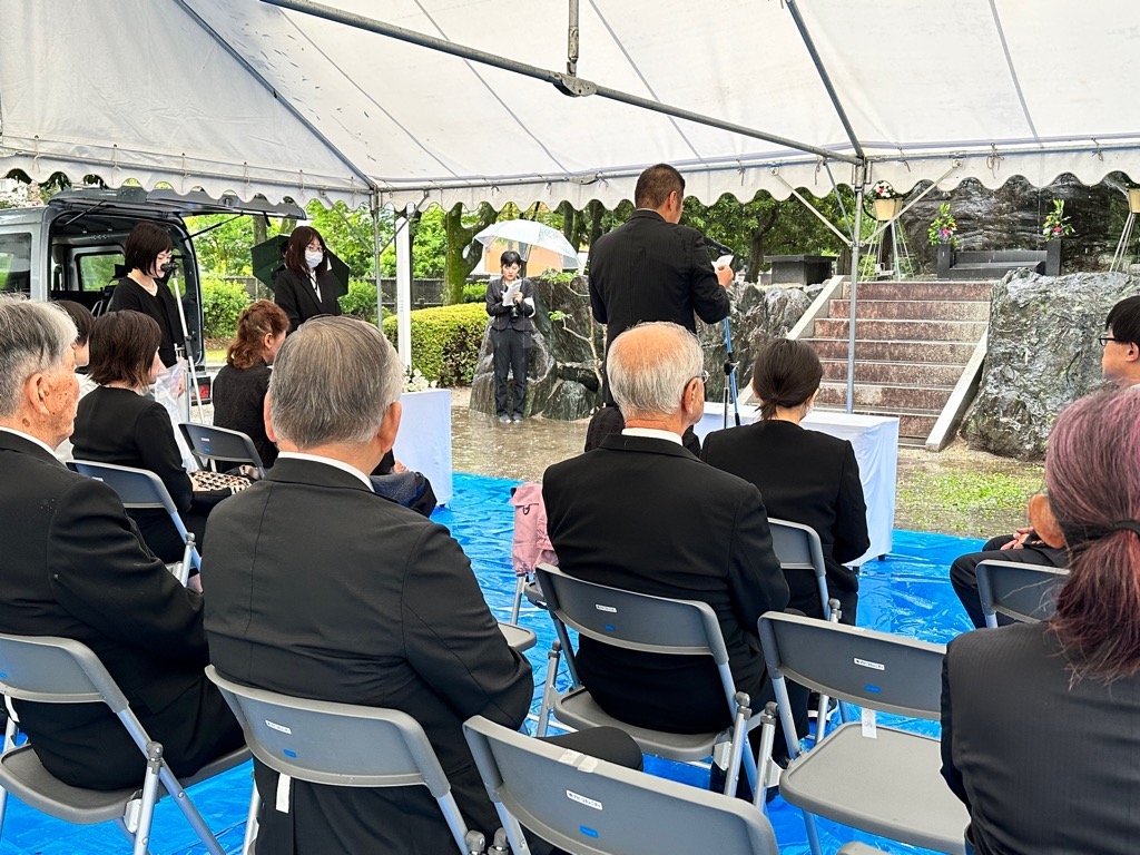 20240618 空襲犠牲者慰霊献花式.jpg