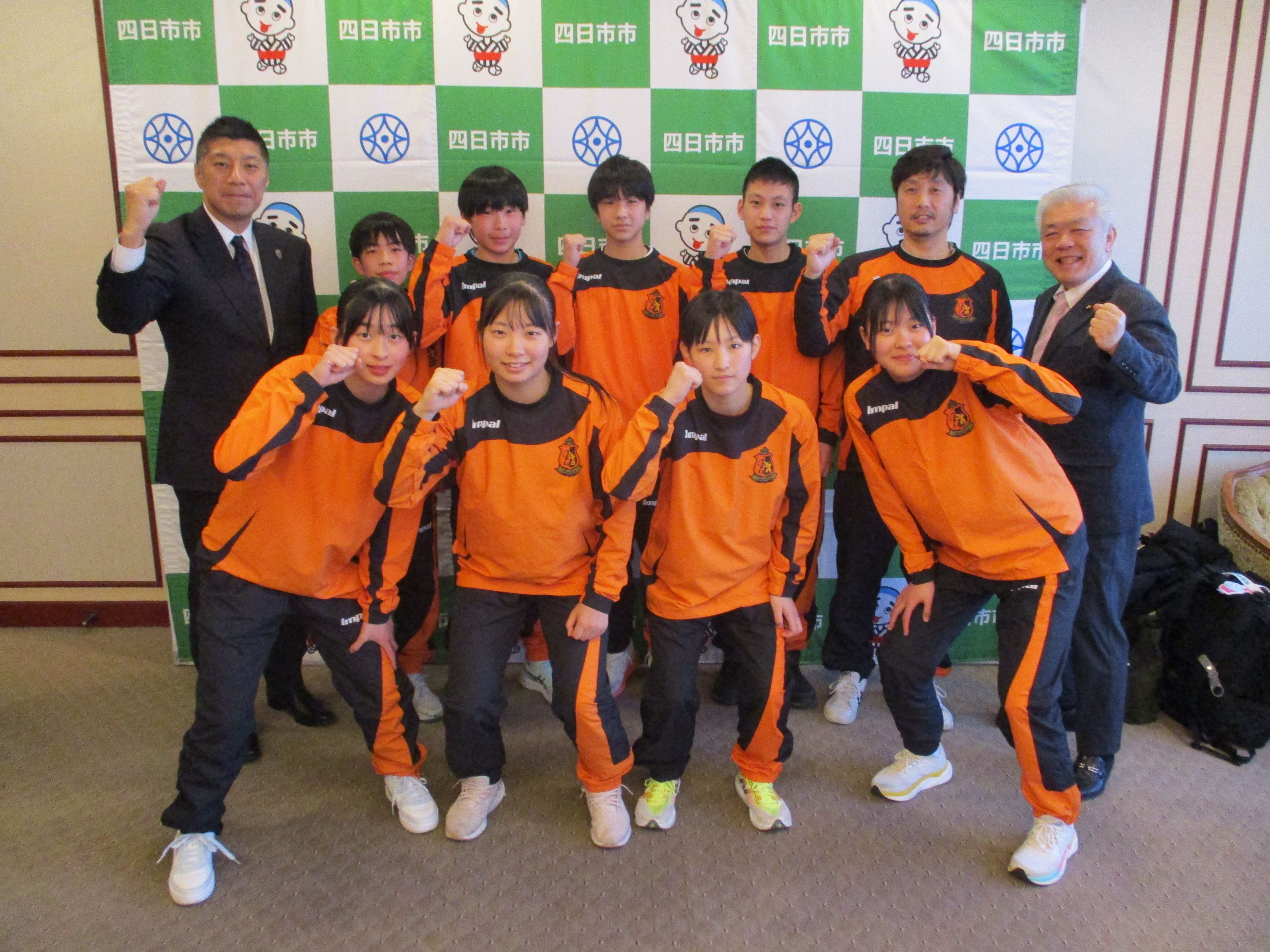 20250319 ヴィアティンハンドボール中学生男女表敬訪問.JPG